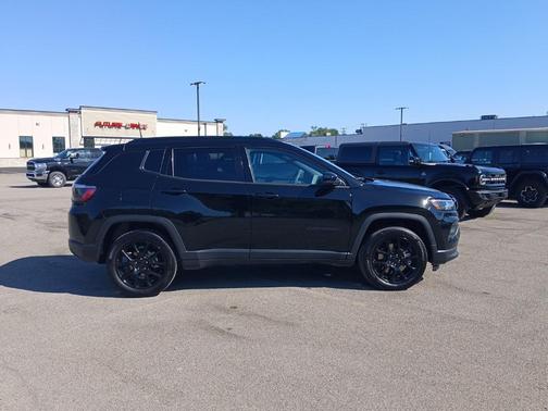 2023 Jeep Compass Latitude