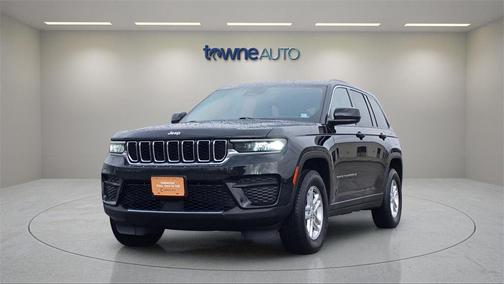 2022 Jeep Grand Cherokee Laredo