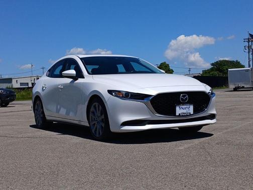 Snowflake White Pearl Mica 2021 Mazda Mazda3 AWD w/Preferred Package