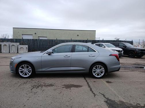 2024 Cadillac CT4 Luxury