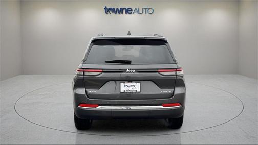 2024 Jeep Grand Cherokee Laredo