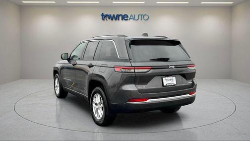 2024 Jeep Grand Cherokee Laredo