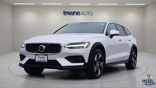 Crystal White Pearl 2025 Volvo V60 Cross Country Plus, B5 AWD Gas (mild hybrid)
