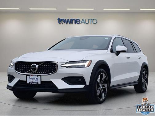 Crystal White Pearl 2025 Volvo V60 Cross Country Plus, B5 AWD Gas (mild hybrid)