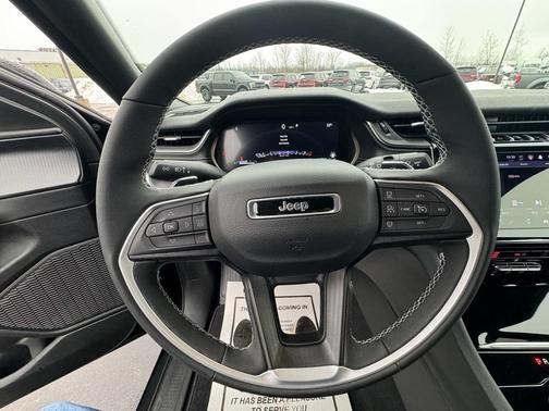 2024 Jeep Grand Cherokee Laredo