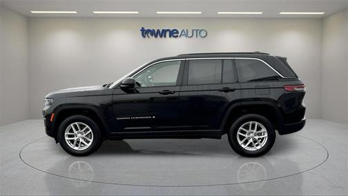 2024 Jeep Grand Cherokee Laredo