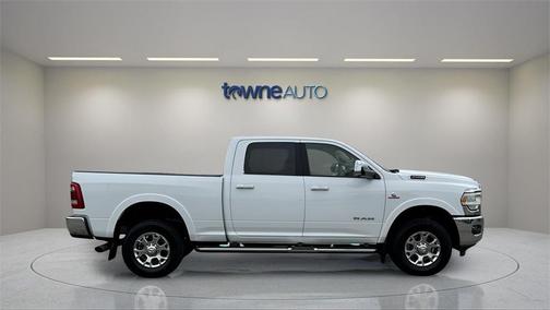 2020 RAM 2500 Laramie Crew Cab 4X4 6'4' Box
