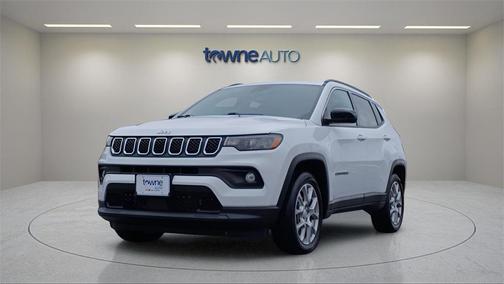 2023 Jeep Compass Latitude Lux
