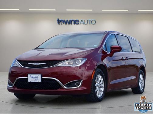 Velvet Red Pearlcoat 2020 Chrysler Pacifica Touring