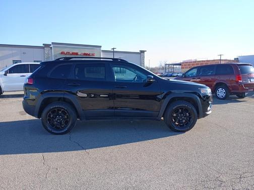 2022 Jeep Cherokee X 4x4