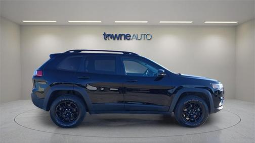2022 Jeep Cherokee X 4x4