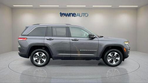 Baltic Gray Metallic Clearcoat 2022 Jeep Grand Cherokee 4xe Base