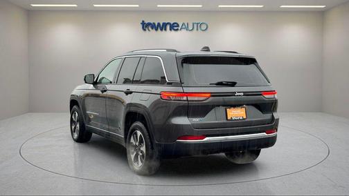 Baltic Gray Metallic Clearcoat 2022 Jeep Grand Cherokee 4xe Base