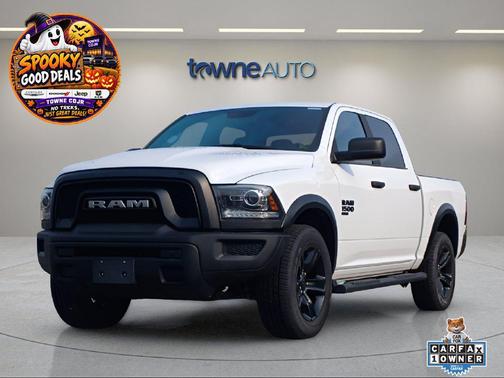 Bright White Clearcoat 2023 RAM 1500 Classic Warlock Crew Cab 4x4 5'7' Box