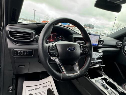 2023 Ford Explorer ST-Line