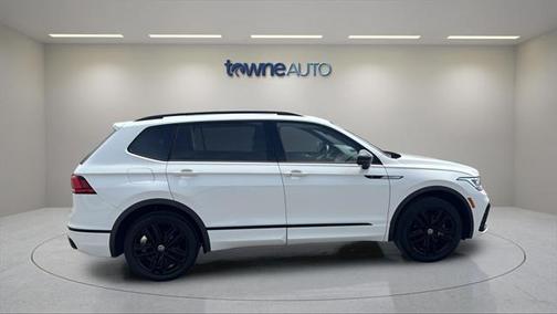 2022 Volkswagen Tiguan 2.0T SE R-Line Black 4MOTION