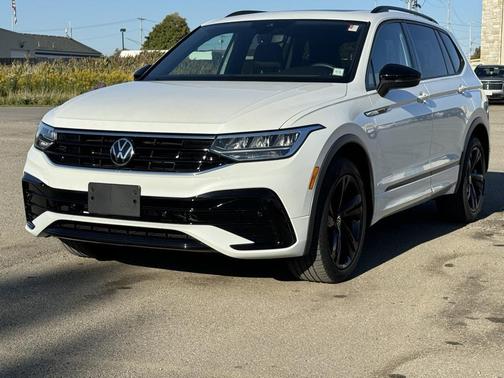 2023 Volkswagen Tiguan 2.0T SE R-Line Black 4MOTION