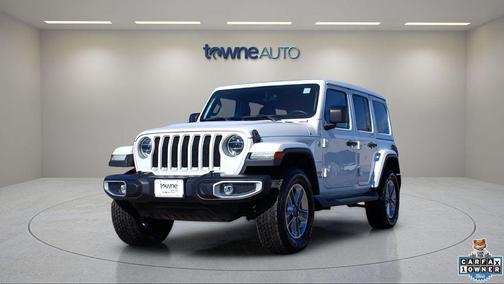 Bright White Clearcoat 2022 Jeep Wrangler Unlimited Sahara