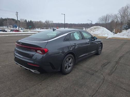2021 Kia K5 LXS 4dr Sedan