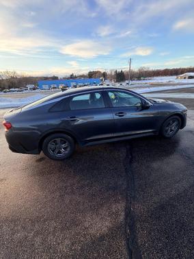 2021 Kia K5 LXS 4dr Sedan