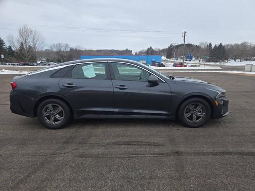 2021 Kia K5 LXS 4dr Sedan