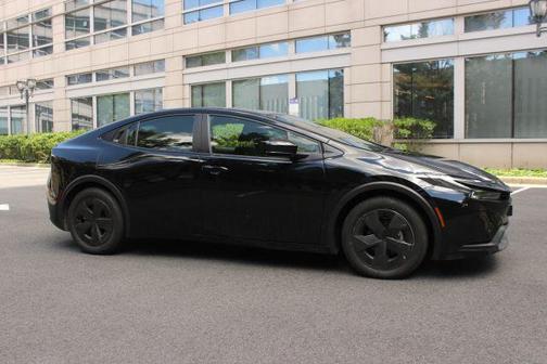 Black 2025 Toyota Prius LE