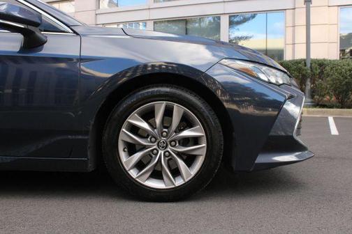 2019 Toyota Avalon XLE