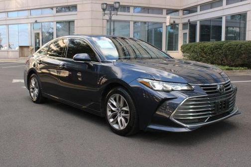 2019 Toyota Avalon XLE