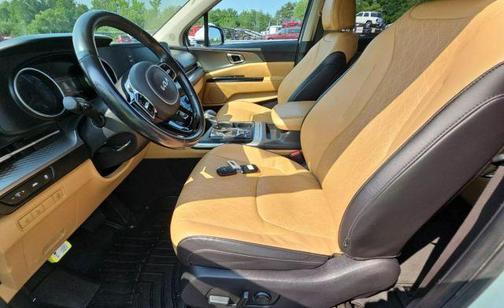 2022 Kia Carnival LX