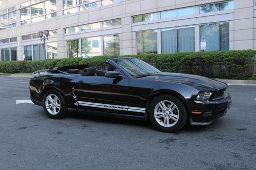 Black 2012 Ford Mustang