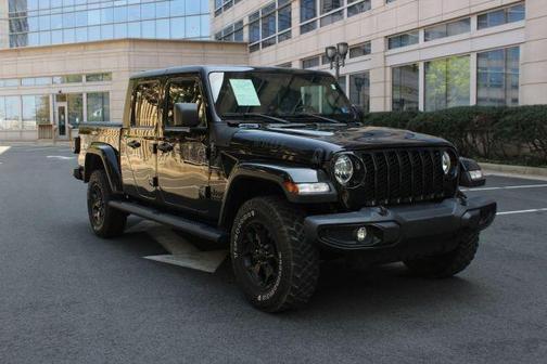 2022 Jeep Gladiator Sport