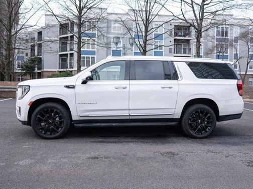 2022 GMC Yukon XL SLT