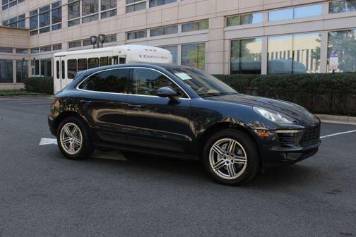 Blue 2016 Porsche Macan S