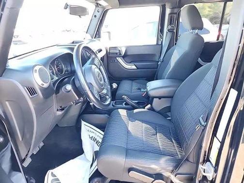 2012 Jeep Wrangler Unlimited Sahara