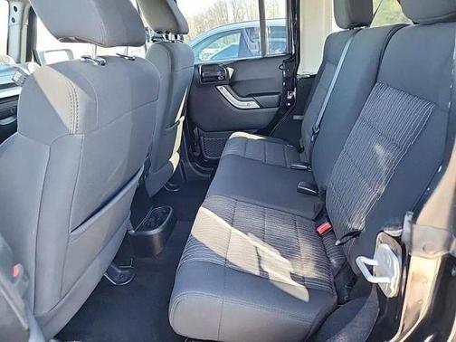 2012 Jeep Wrangler Unlimited Sahara