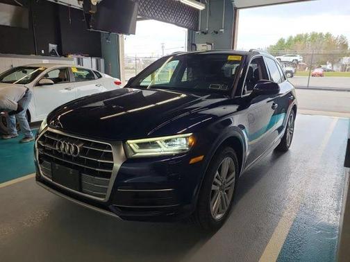 Navarra Blue Metallic 2019 Audi Q5 2.0T Premium Plus