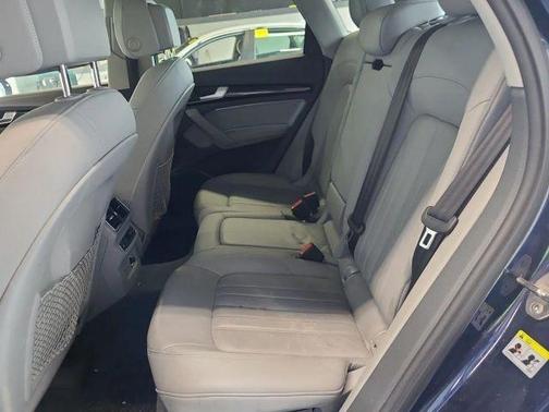 Navarra Blue Metallic 2019 Audi Q5 2.0T Premium Plus