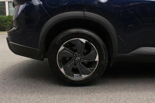 Deep Ocean Blue 2024 Nissan Rogue SV
