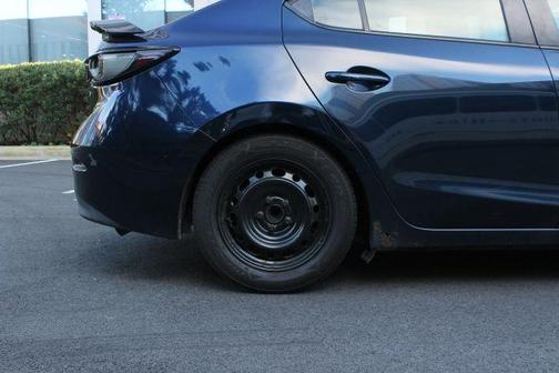 2015 Mazda Mazda3 i Sport