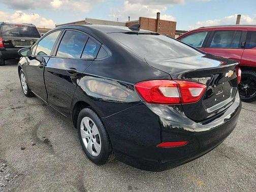 2018 Chevrolet Cruze LS