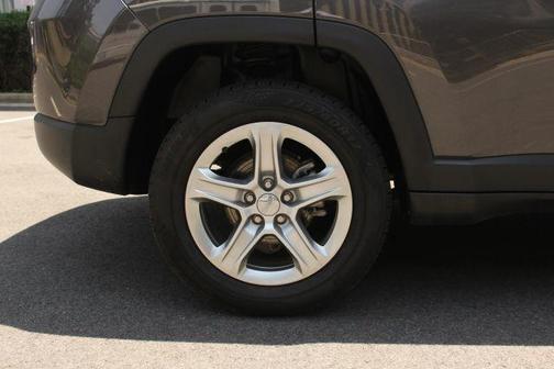 Gray 2024 Jeep Compass Latitude