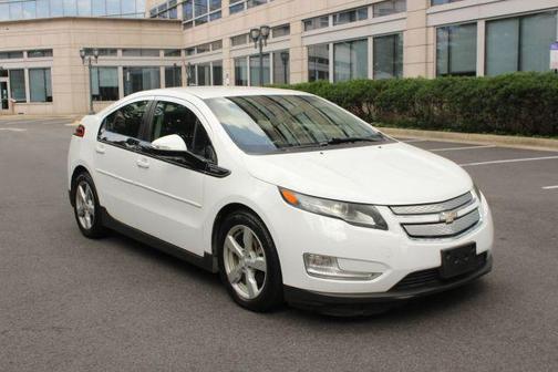 White 2013 Chevrolet Volt Base