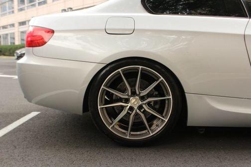 2011 BMW 335 is