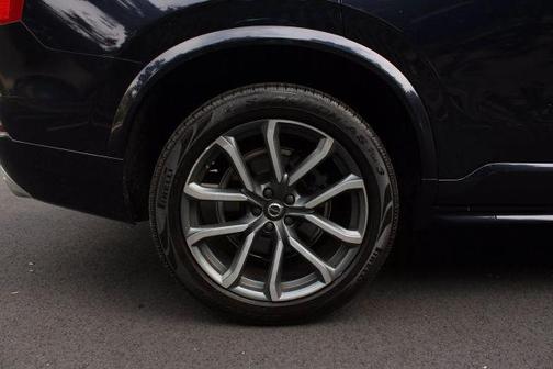 2019 Volvo XC90 T6 Momentum