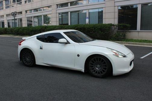 Pearl White 2011 Nissan 370Z Base
