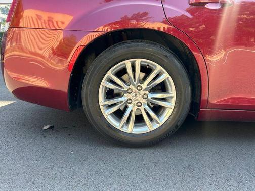 2016 Chrysler 300 Limited