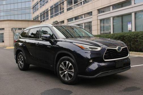 2021 Toyota Highlander Hybrid XLE