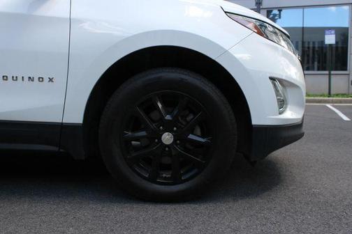 White 2019 Chevrolet Equinox 2LT