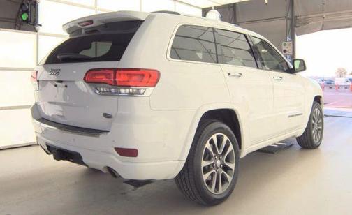 White 2017 Jeep Grand Cherokee Overland