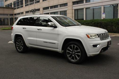 White 2017 Jeep Grand Cherokee Overland